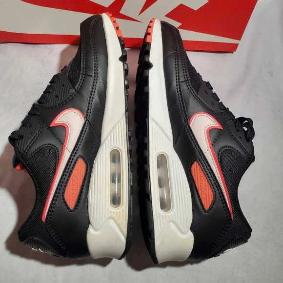 Nike Air Max 90 Shoes Black Soft Pink White size 8 - Picture 5 of 8